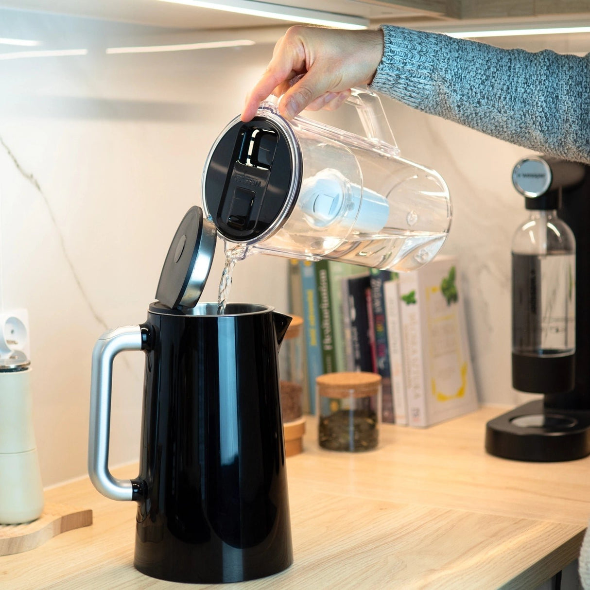 Wessper D1 Solid Future Flow Wasserfilterkanne 2,8 Liter mit AquaClassic versch. Farben – HaGa-Welt