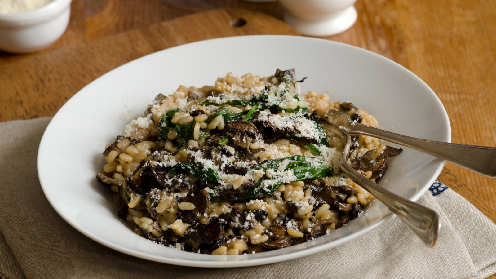 One-Pot Zitronen-Risotto mit Champignons und Spinat