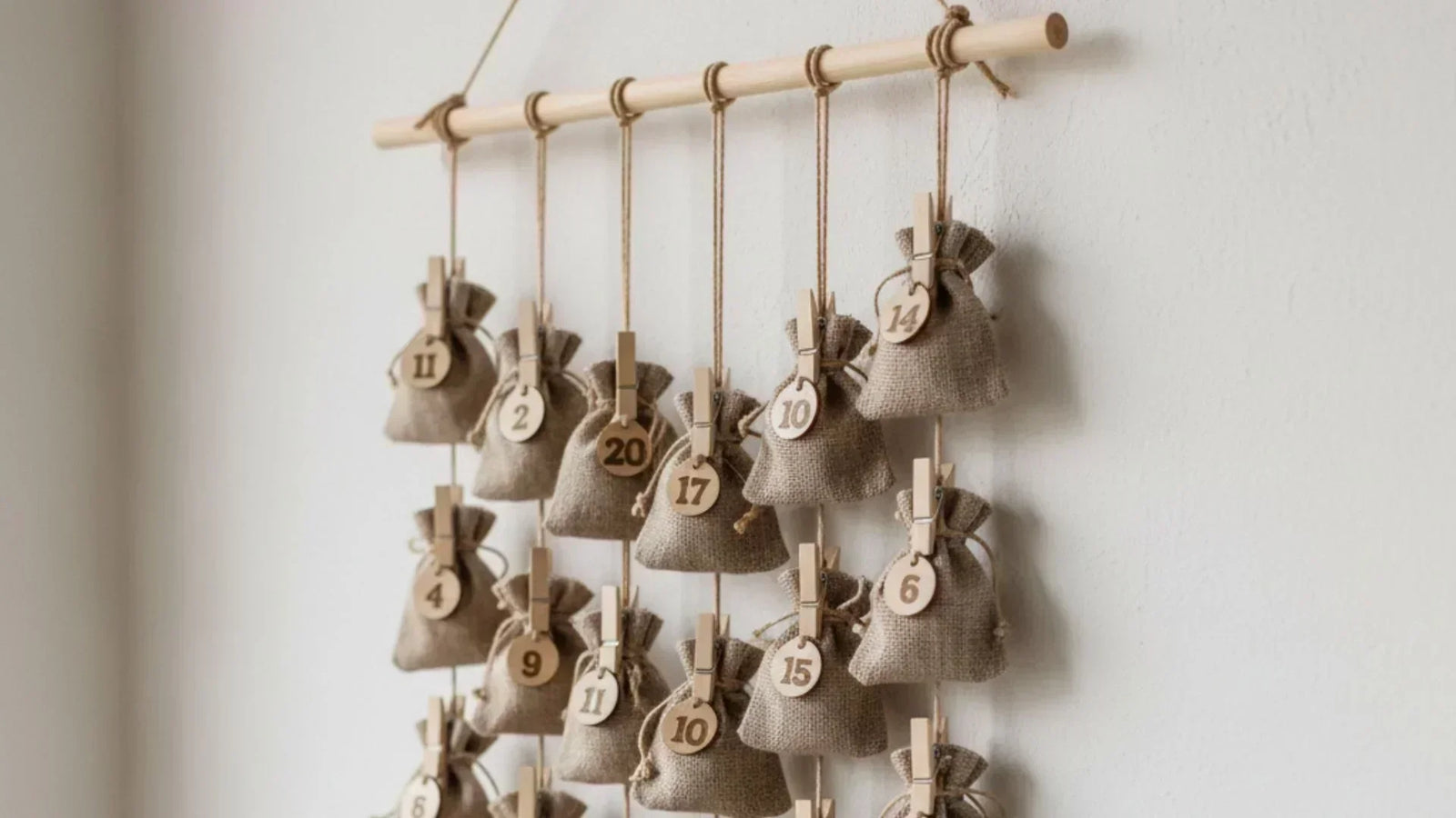 DIY: Adventskalender aus Jute und Makramee