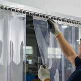 Rail de montage de différentes longueurs pour stores à lamelles et rideaux à lanières en PVC